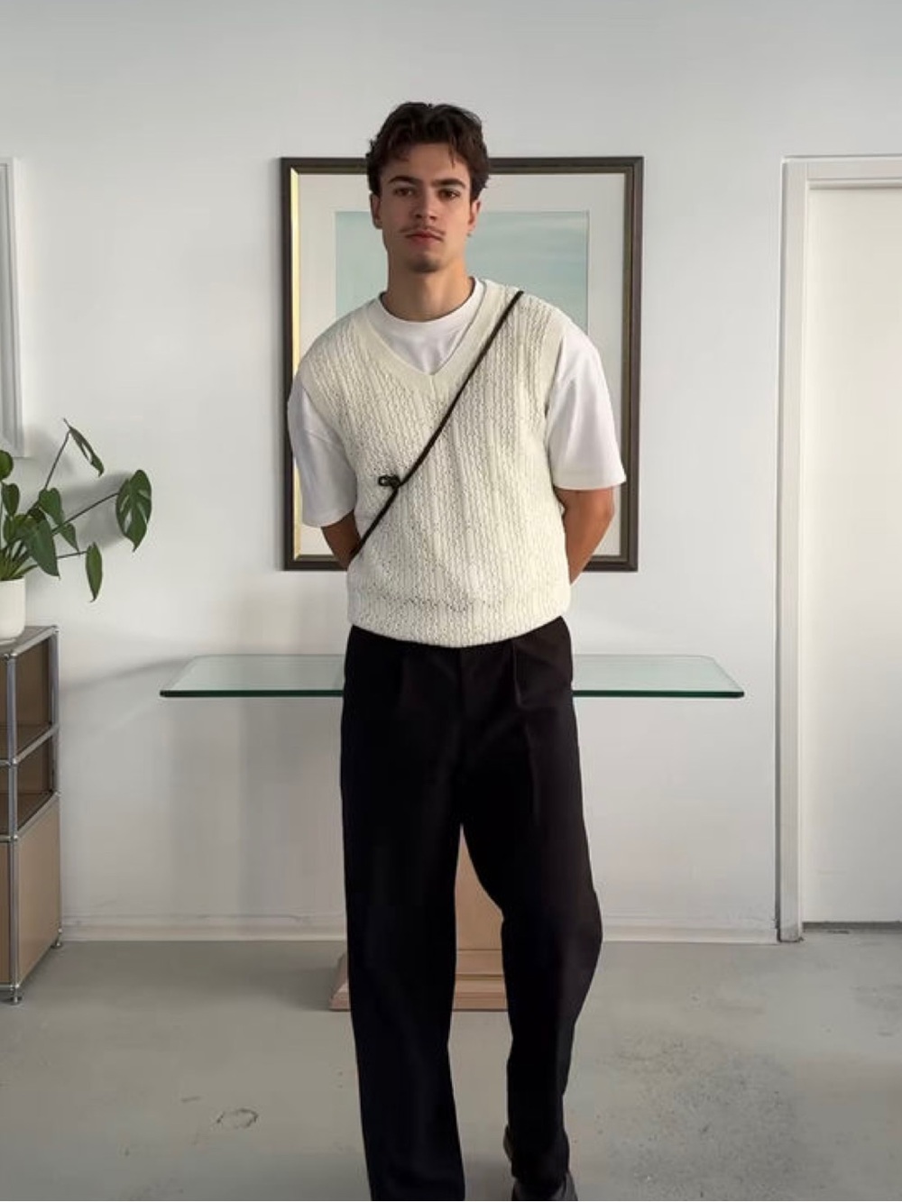 Ashworth Off White V-Neck Sweater Vest